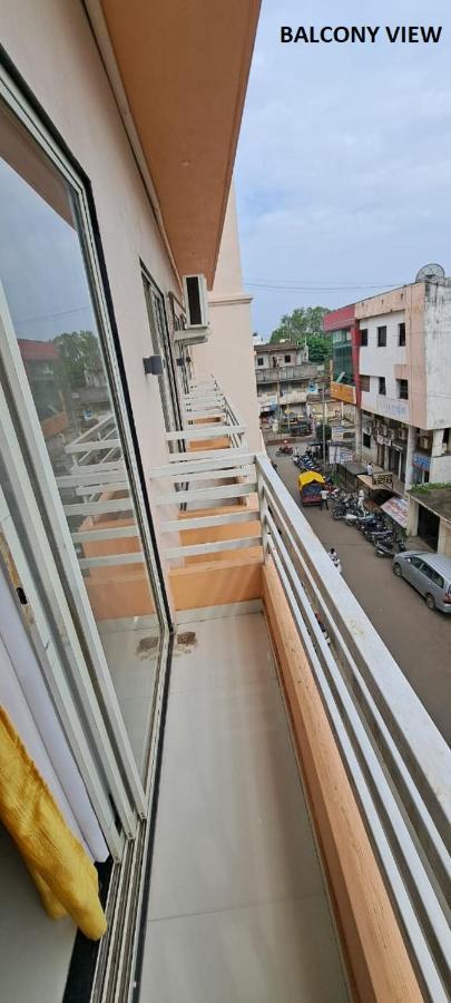 Hotel Aaditya Palace Bhusāwal Exterior foto